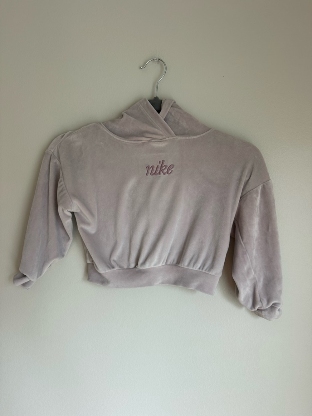 Nike Sportswear Girls Velour Cropped Pullover Hoodie  Size XS 3/4 Plum Violet